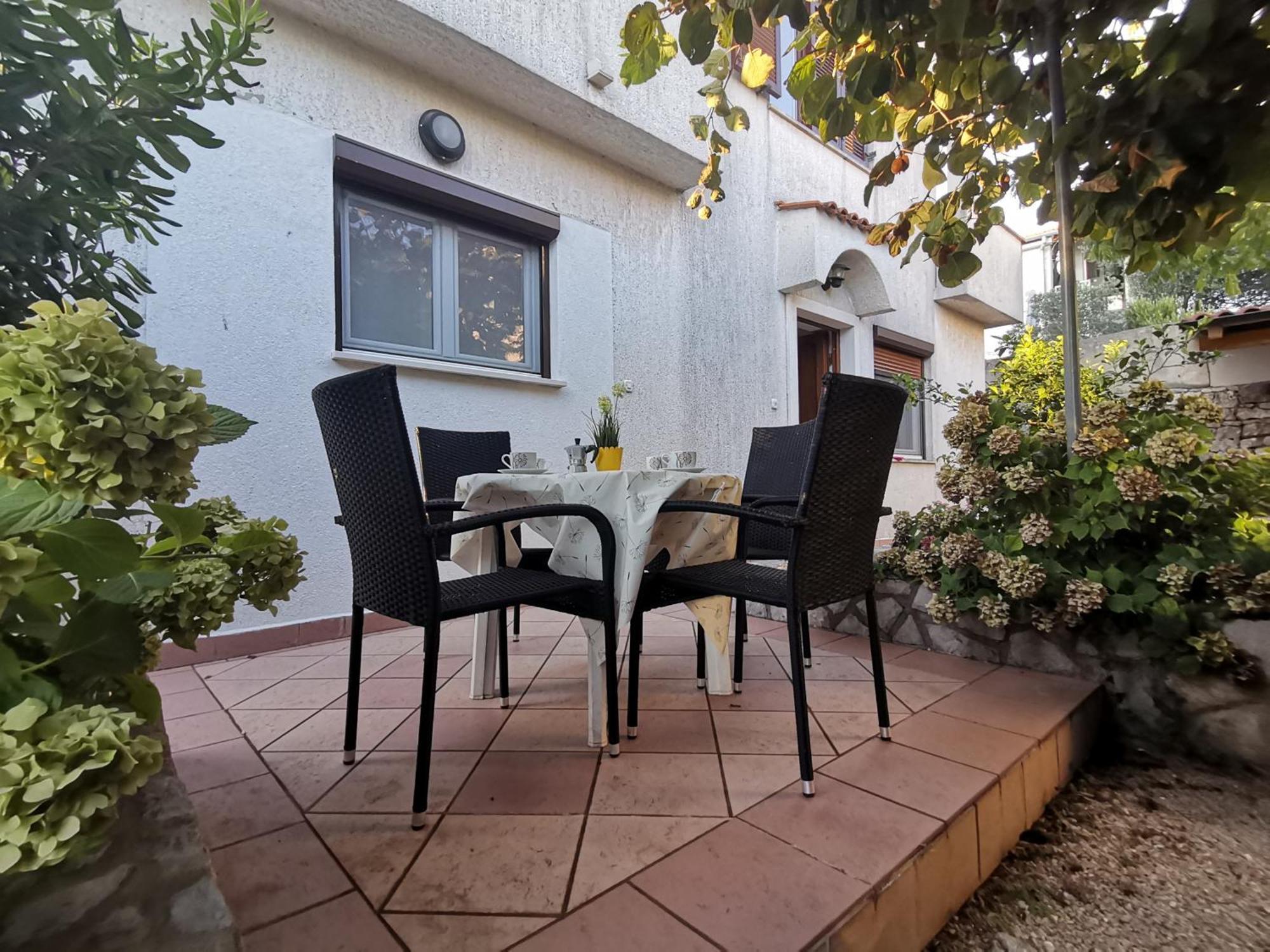 Apartments Jessica Крк Екстер'єр фото